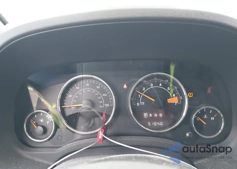 2016 Jeep Compass Latitude z USA, uszkodzony, nr VIN 1C4NJCEB0GD699907